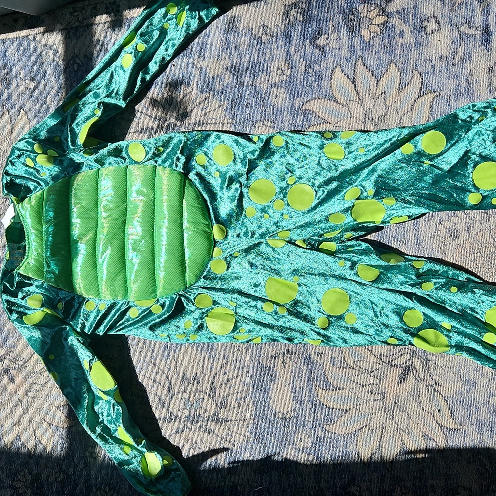 Target Hyde And EEK! Glow In The Dark Green + Yellow Kids' Alligator Costume